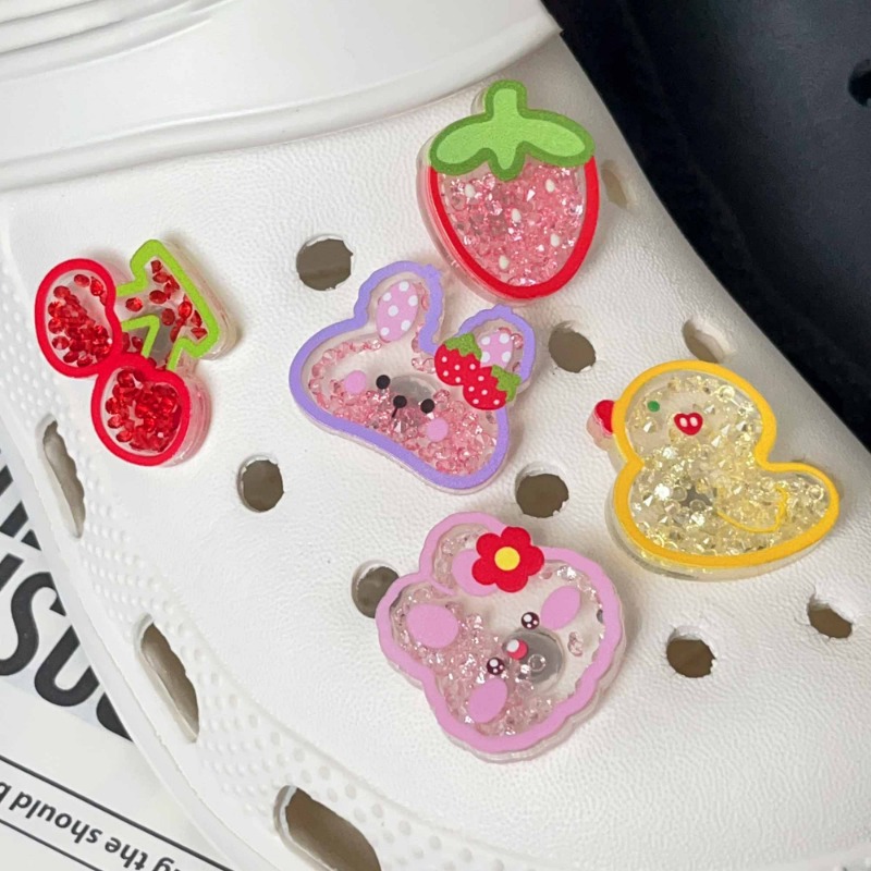 Cute Shake Color Move Rhinesto - Croc Style Clog 리뷰 및 가격